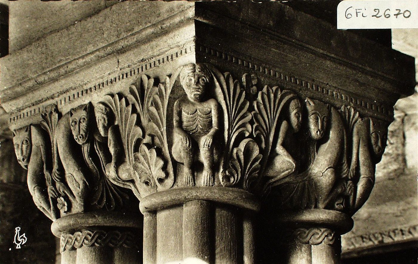 Paray-le-Monial. Détail de la Basilique. Le narthex (XIè s.).