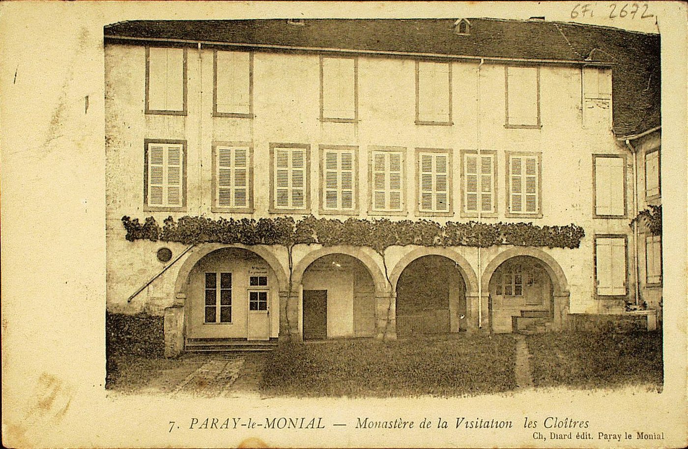 Paray-le-Monial. Monastère de la Visitation. Les Cloîtres.