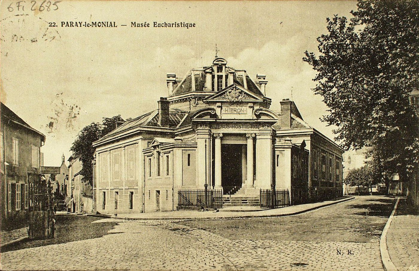 Paray-le-Monial. Musée eucharistique.