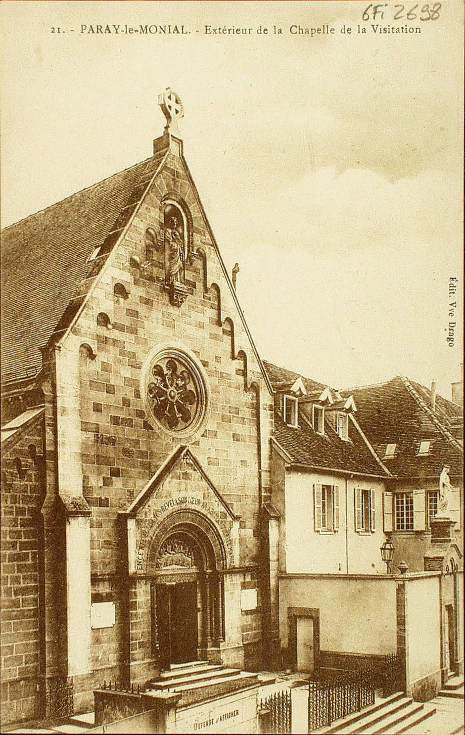 Paray-le-Monial. Extérieur de la chapelle de la Visitation.