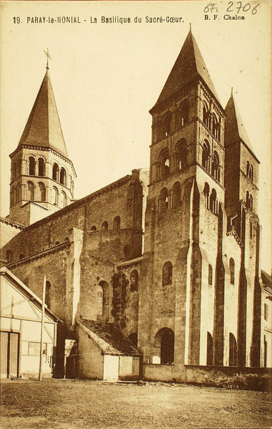 Paray-le-Monial. La basilique du Sacré-Coeur.