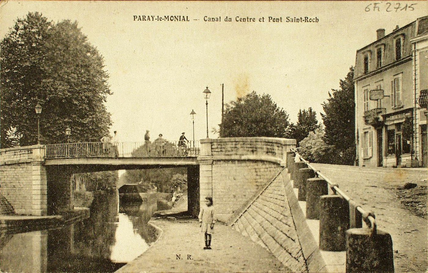 Paray-le-Monial. Canal du Centre et pont Saint-Roch.