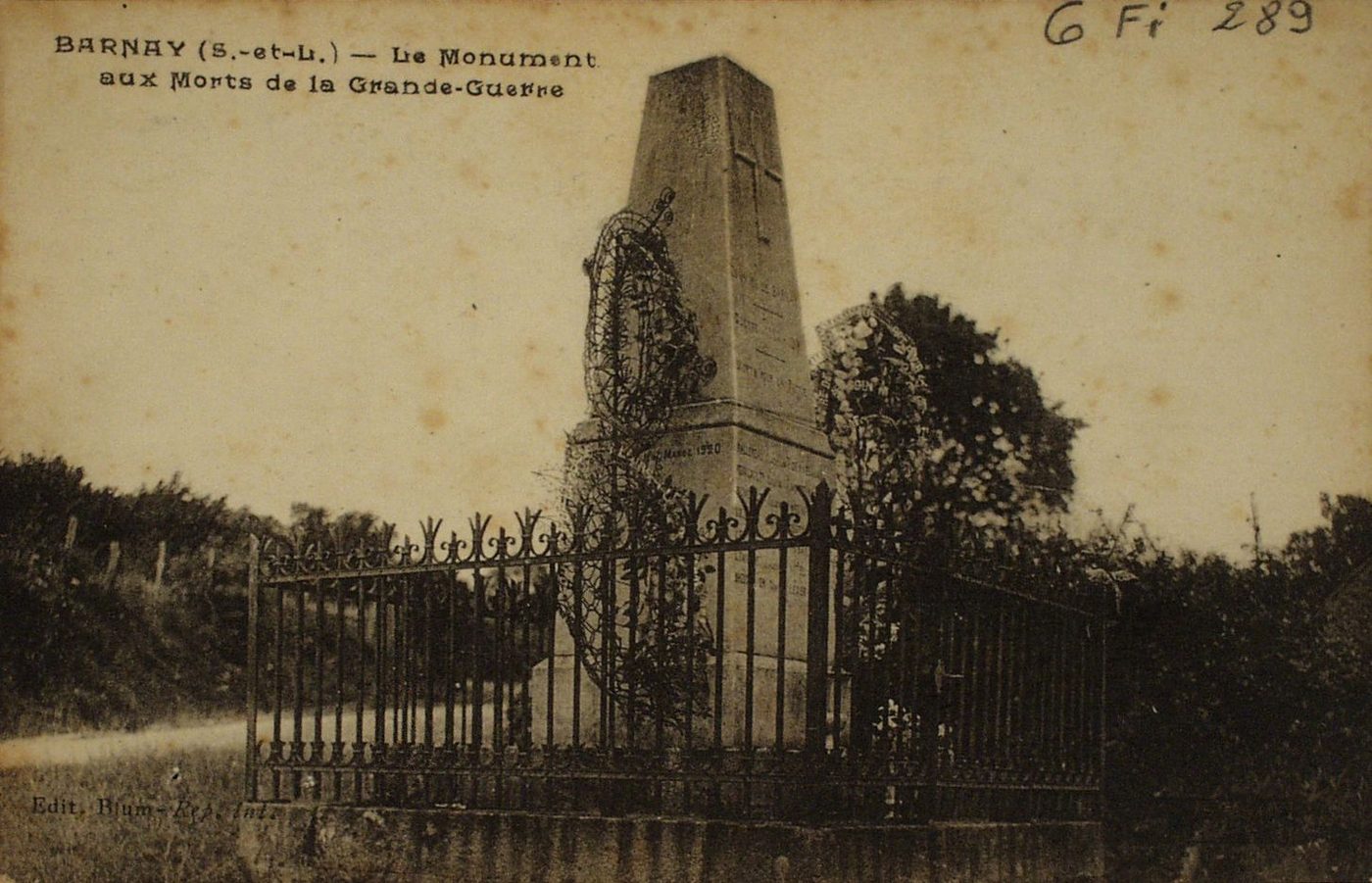 Barnay. Le monument aux morts de la grande guerre.