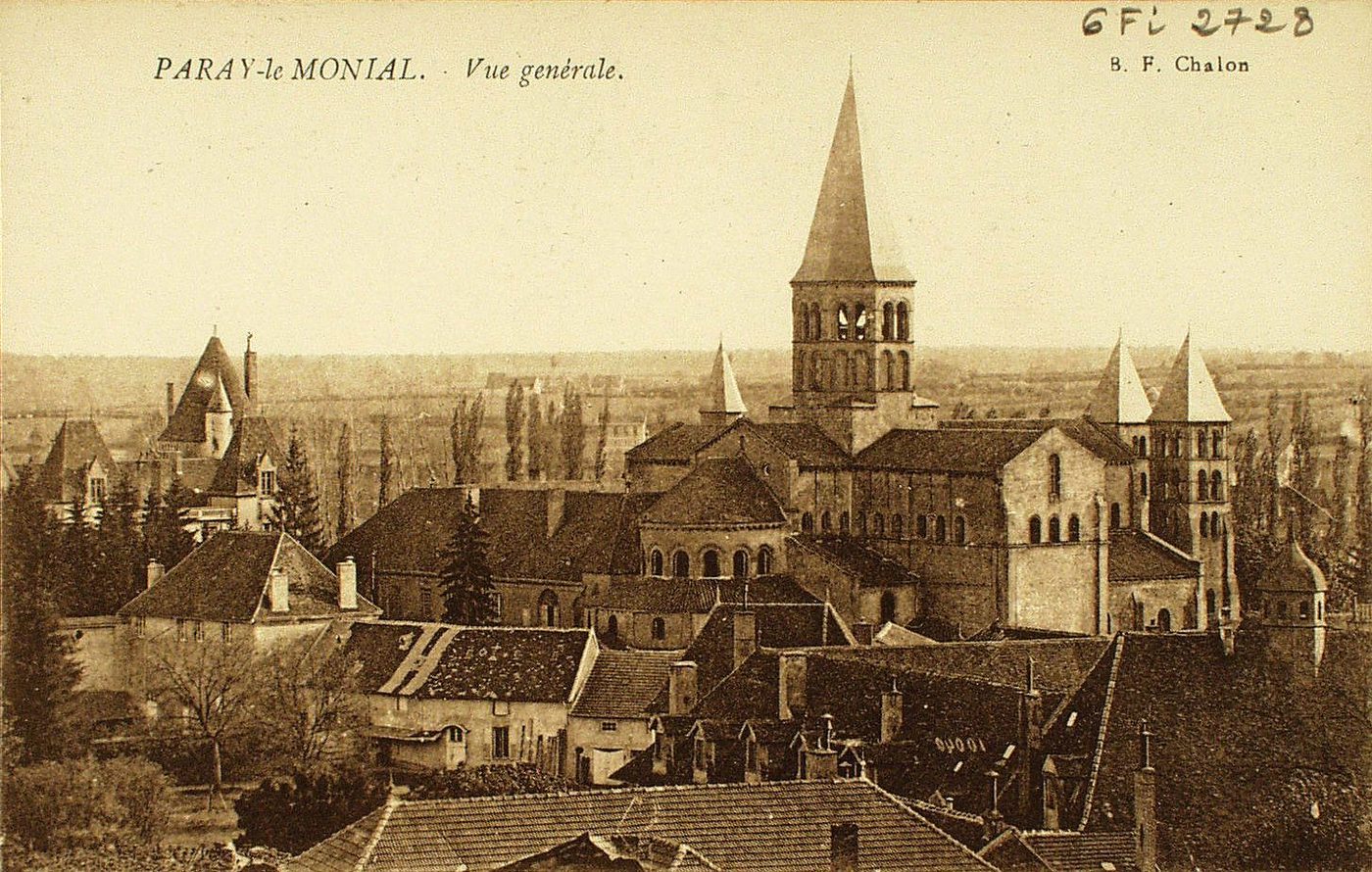 Paray-le-Monial. Vue générale.