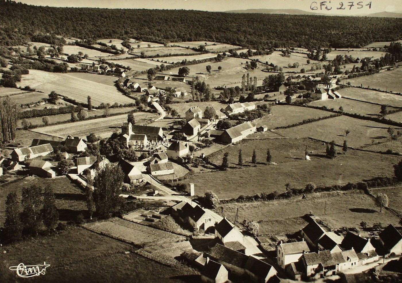 Passy. Vue générale aérienne.
