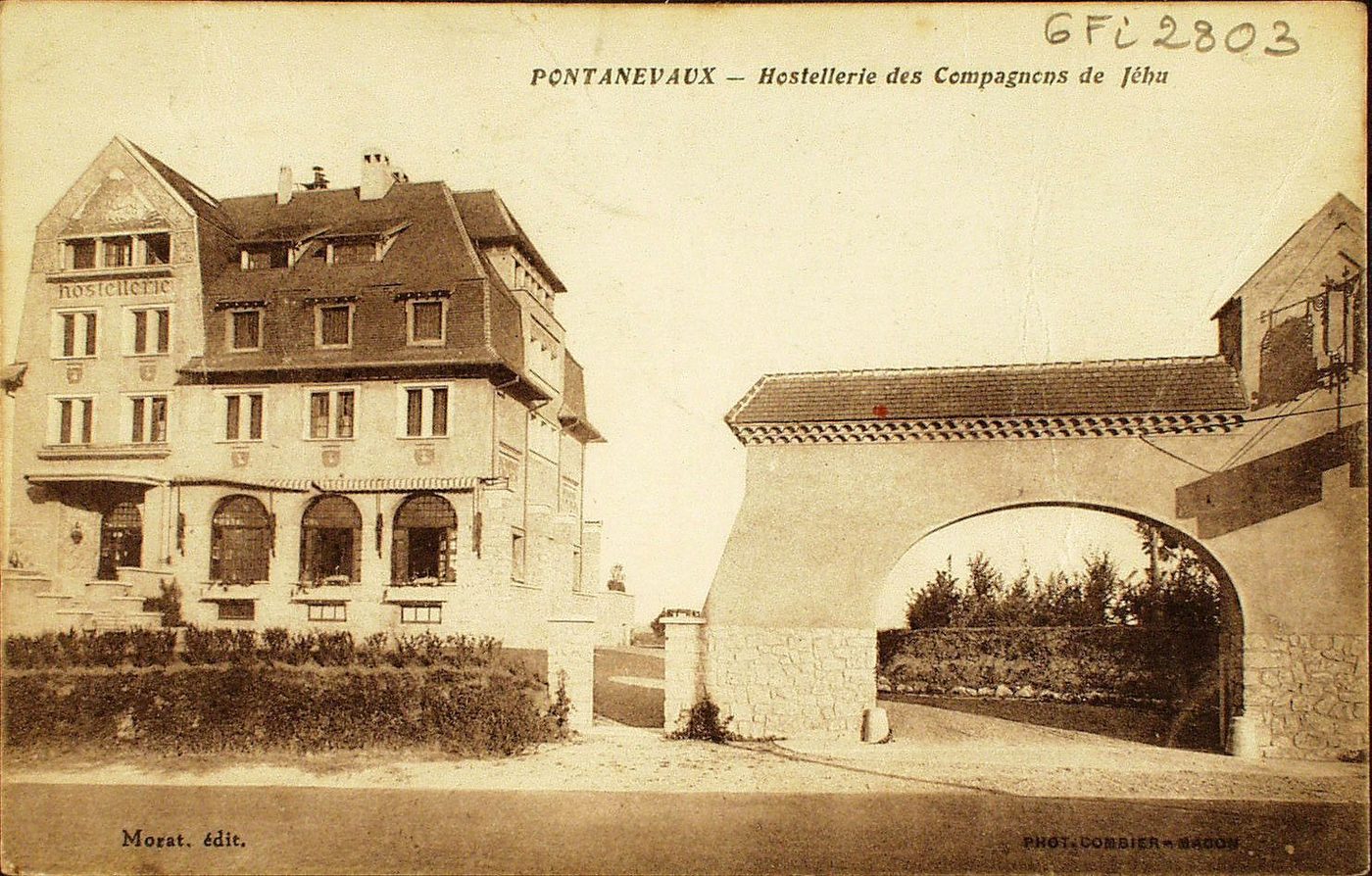 Pontanevaux. Hostellerie des Compagnons de Jéhu.