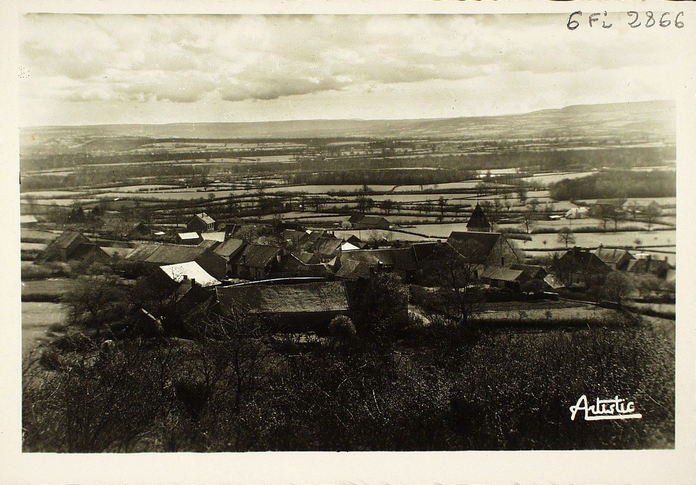 Reclesne. Vue générale.