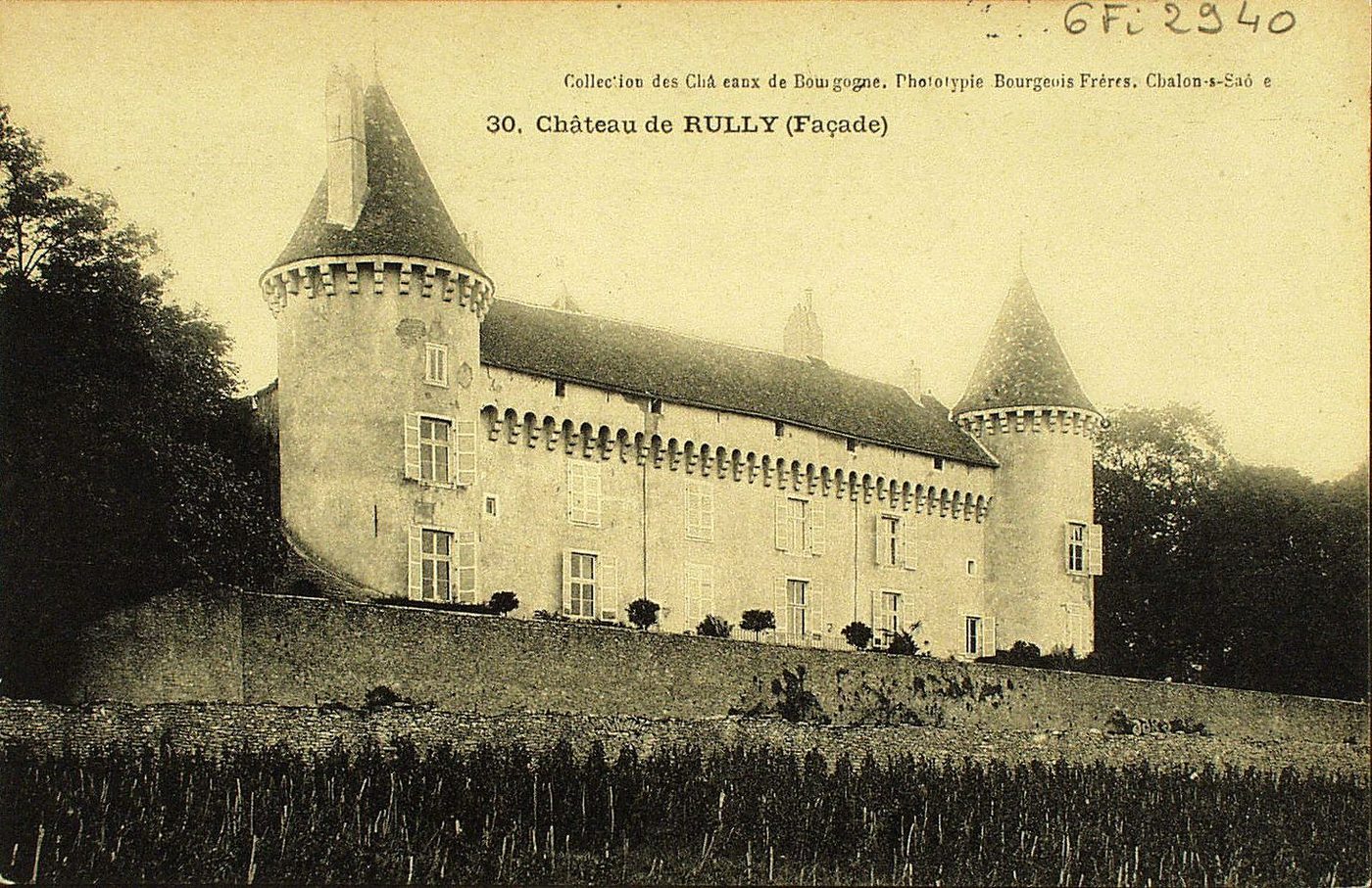 Château de Rully (façade).
