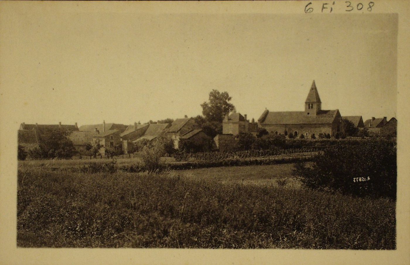 Beaumont-sur-Grosne. Vue générale.