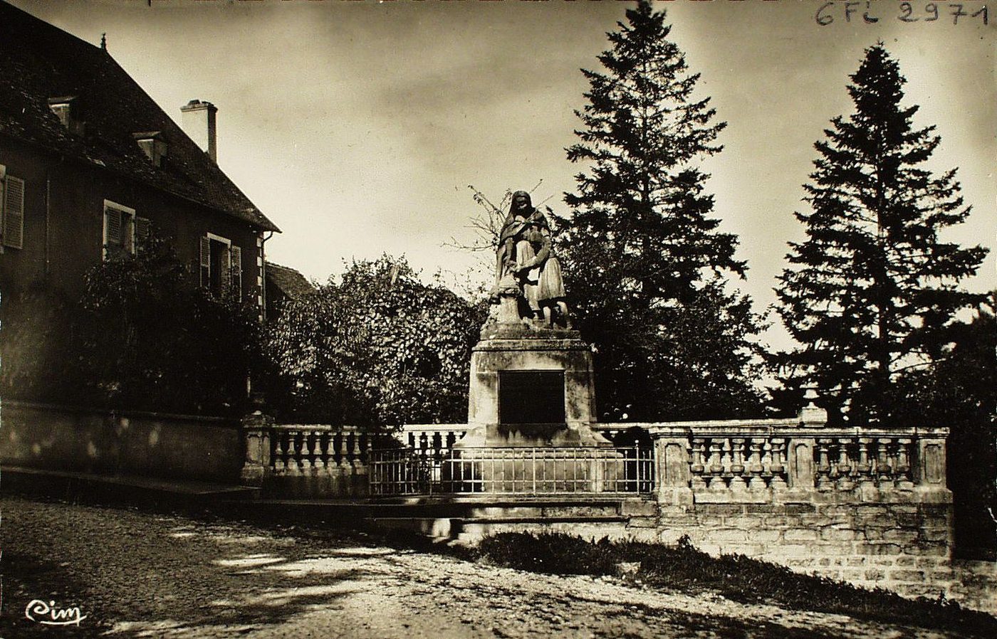 Saillenard. Le monument aux morts.