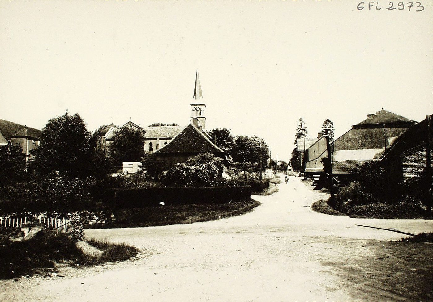 Saillenard. Rue de l'église.