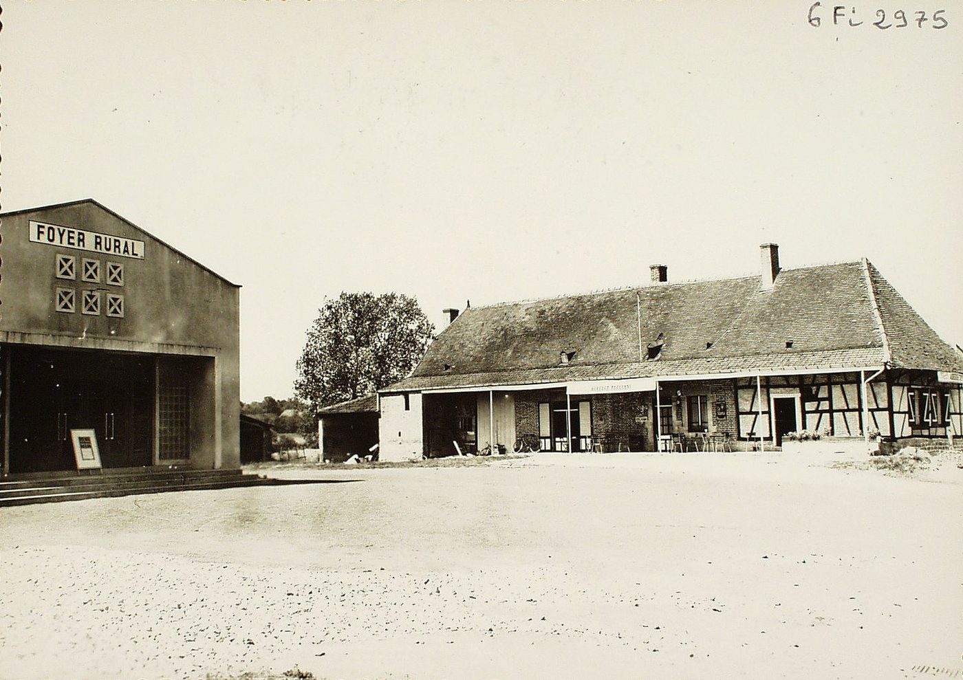 Saillenard. Foyer rural et l'auberge bressane.