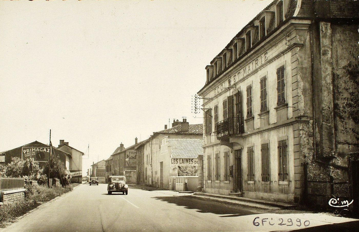 Saint-Albain. Route nationale. Mairie. Ecole.