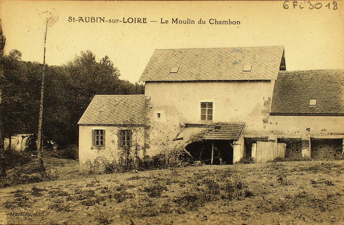 Saint-Aubin-sur-Loire. Le moulin du Chambon.