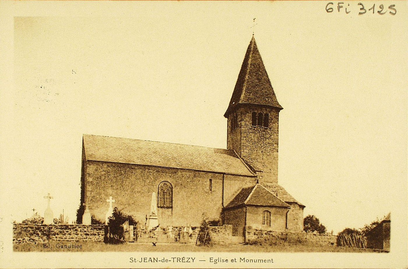 Saint-Jean-de-Trézy. Eglise et monument.