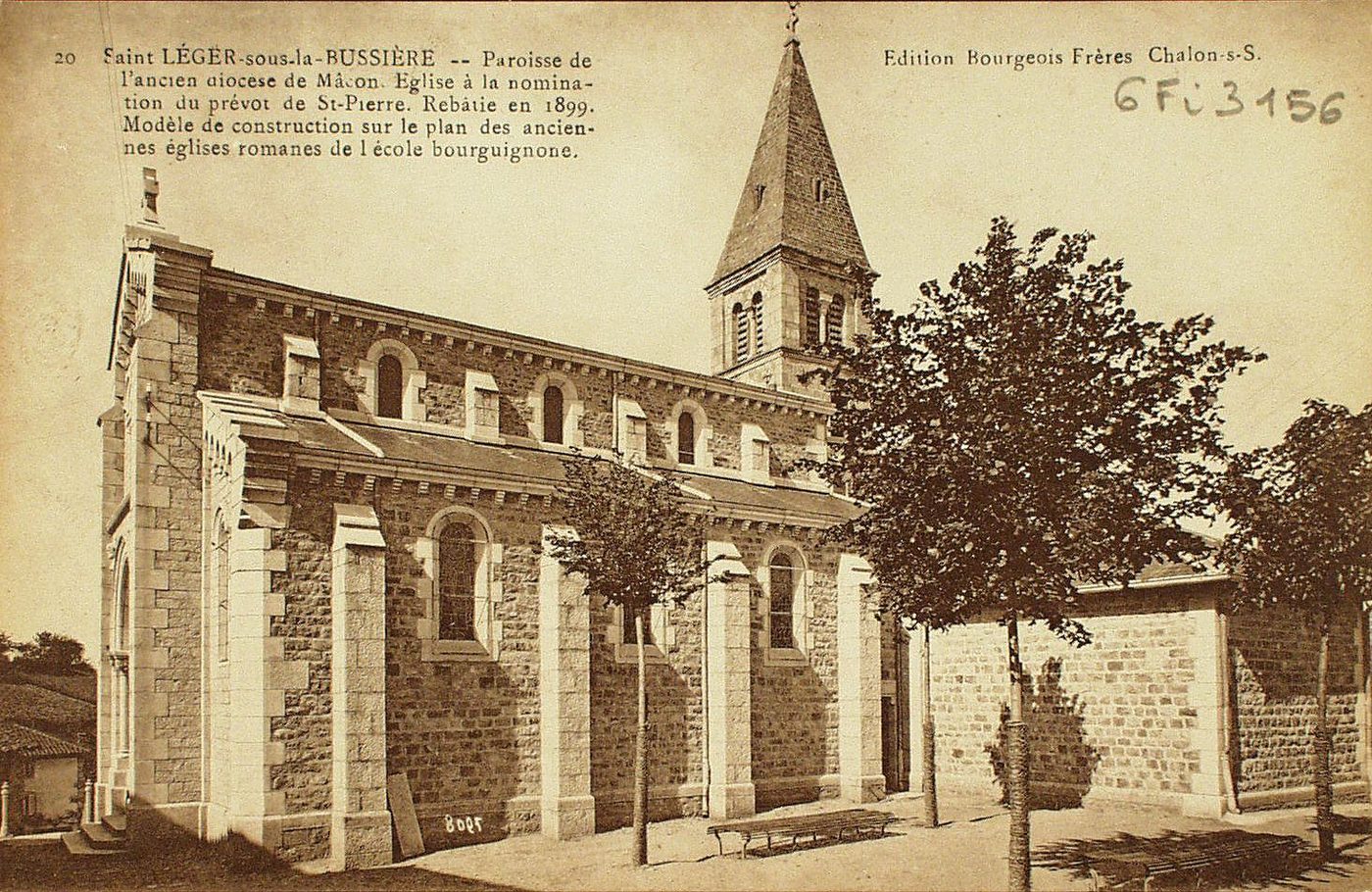 Saint-Léger-sous-la-Bussière. Paroisse de l'ancien diocèse de Mâcon. Eglise à la nomination du prévot de Saint-Pierre. Rebâtie en 1899. Modèle de construction sur le plan des anciennes églises romanes de l'école bourguignonne.