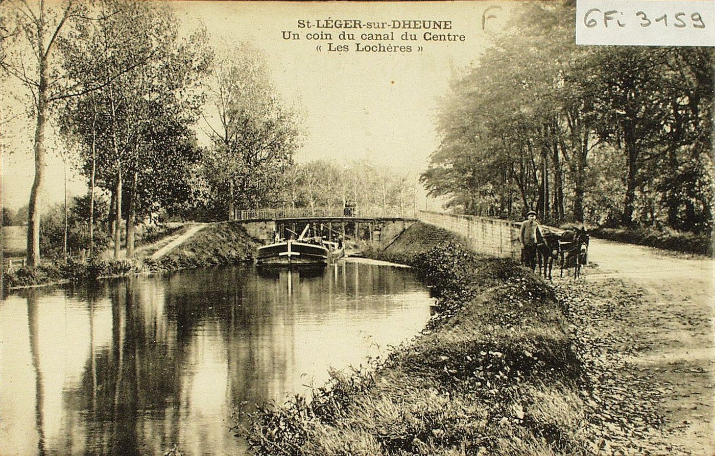 Saint-Léger-sur-Dheune. Un coin du canal du Centre "les Lochères".