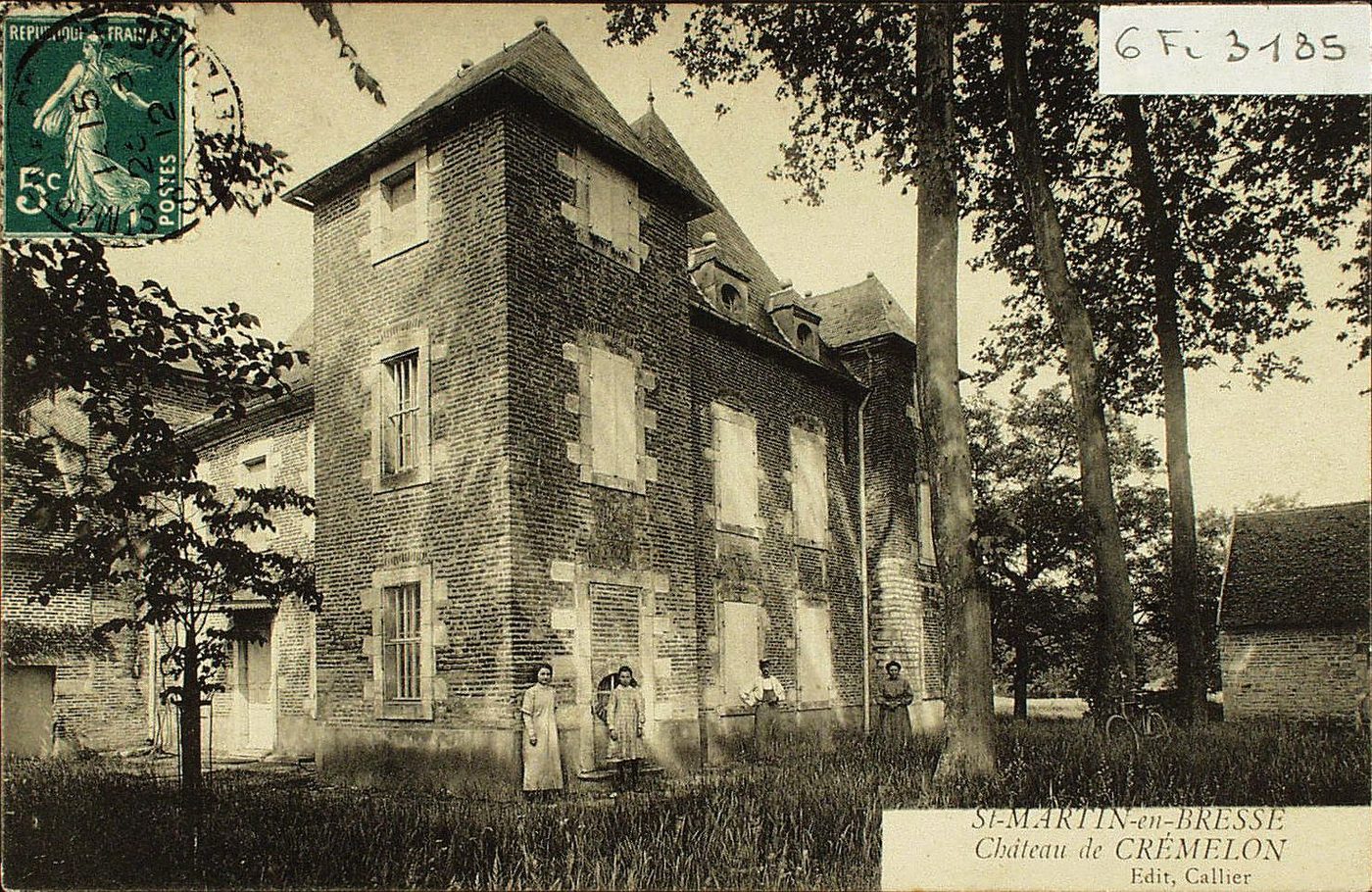 Saint-Martin-en-Bresse. Château de Crémelon.