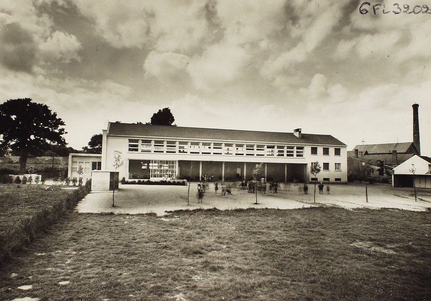Saint-Pantaléon. Groupe scolaire A. Clément.