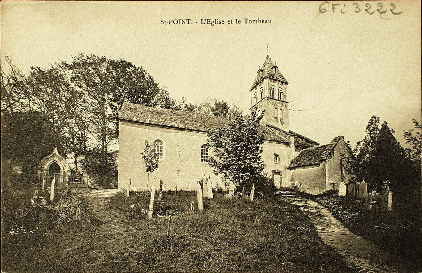 Saint-Point. L'église et le tombeau.