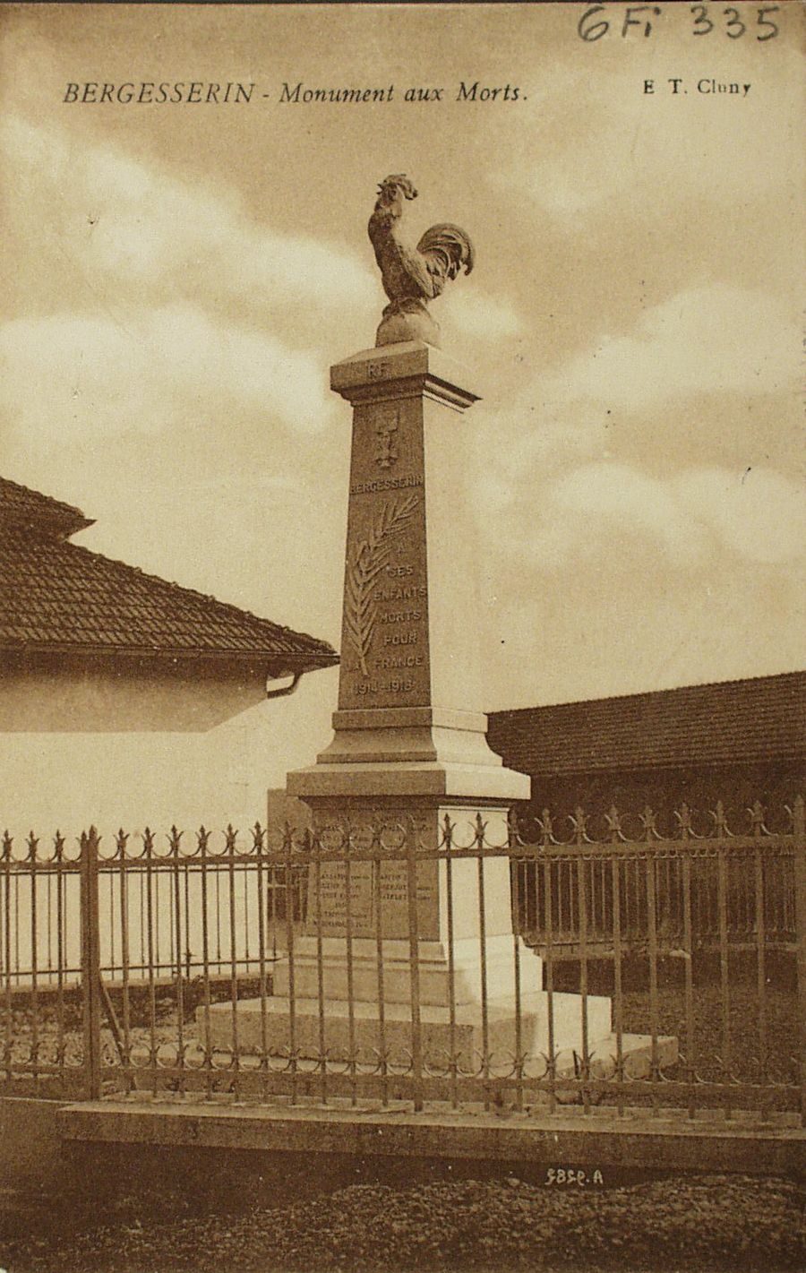 Bergesserin. Monument aux morts.