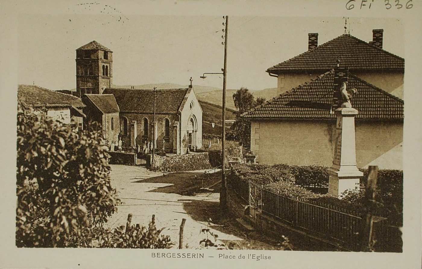 Bergesserin. Place de l'église.