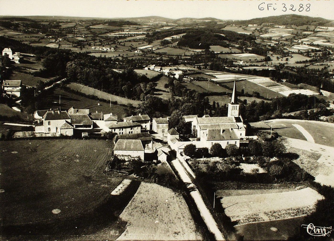 Saint Racho. Vue panoramique aérienne et ses environs.