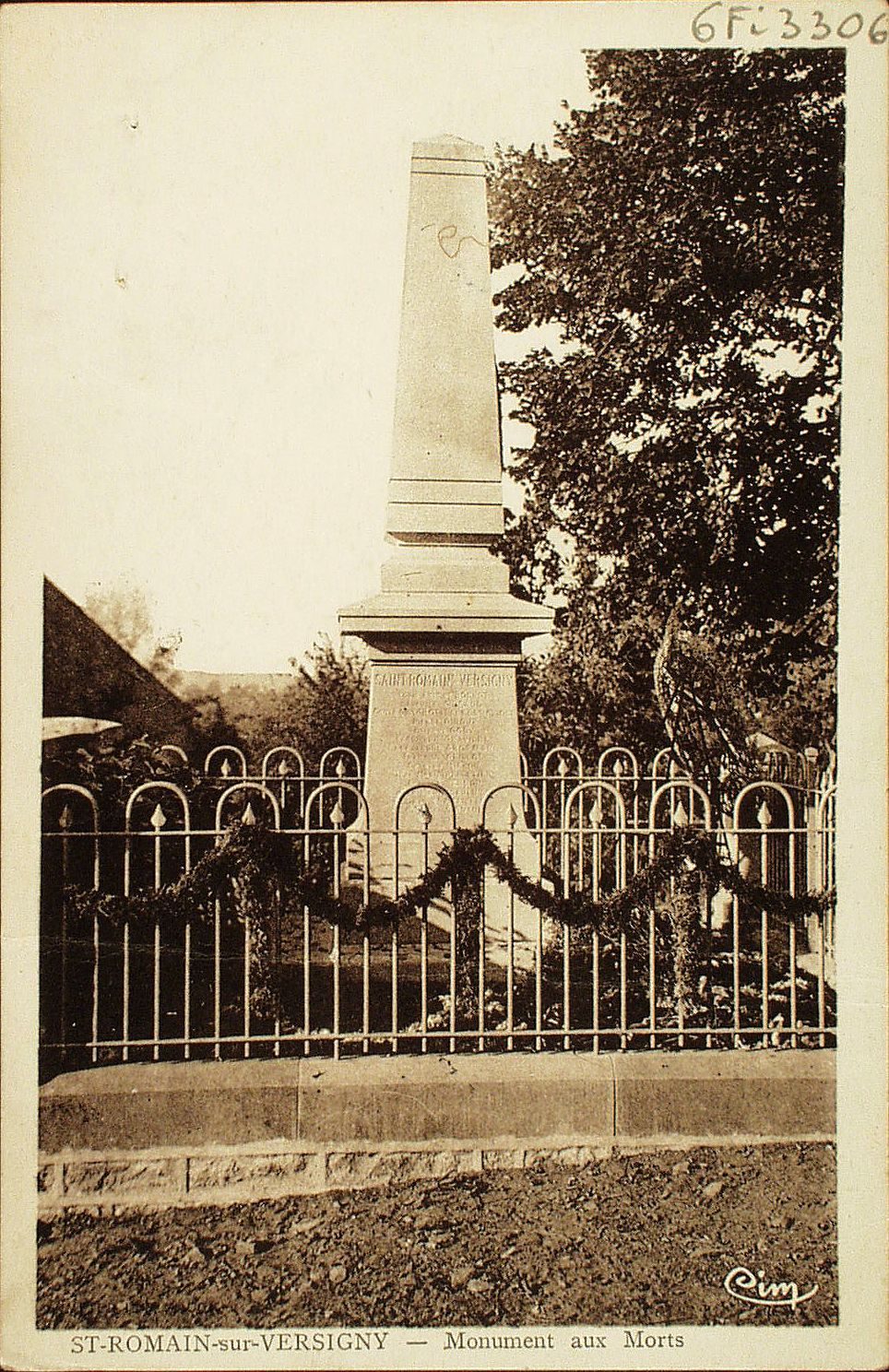 Saint-Romain-sous-Versigny. Monument aux morts.