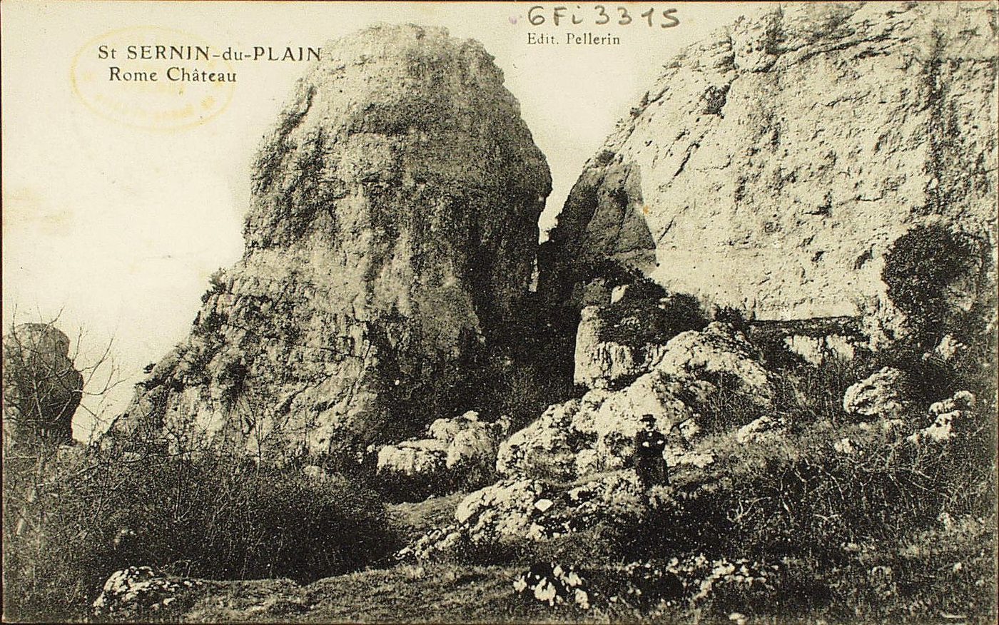 Saint-Sernin-du-Plain. Rome, château.