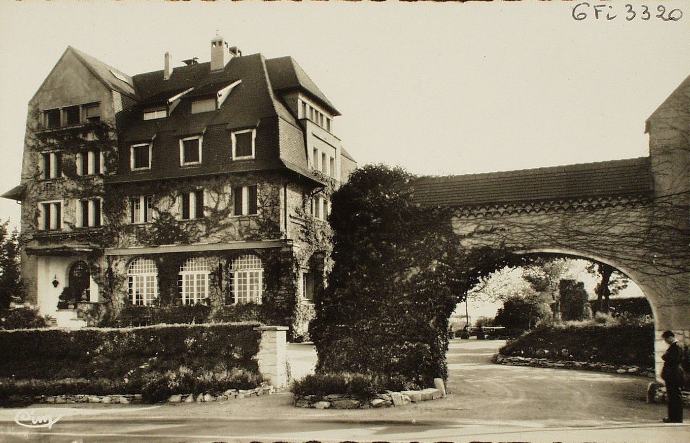 Saint-Symphorien-d'Ancelles. L'hostellerie des compagnons de Jehu.