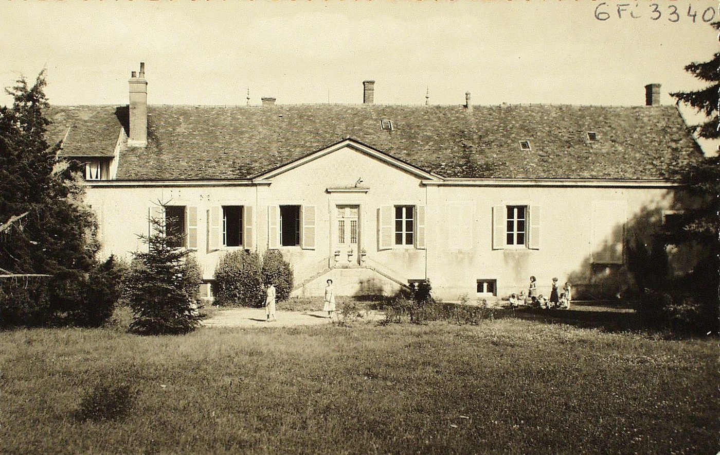 Saint-Vallerin. Colonie de vacances.