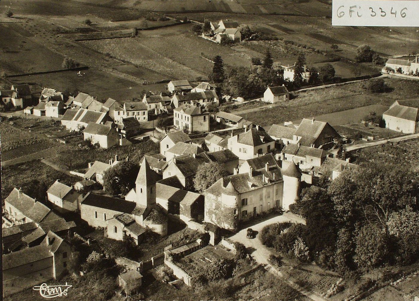 Saint-Vallerin par Buxy. Vue générale aérienne.