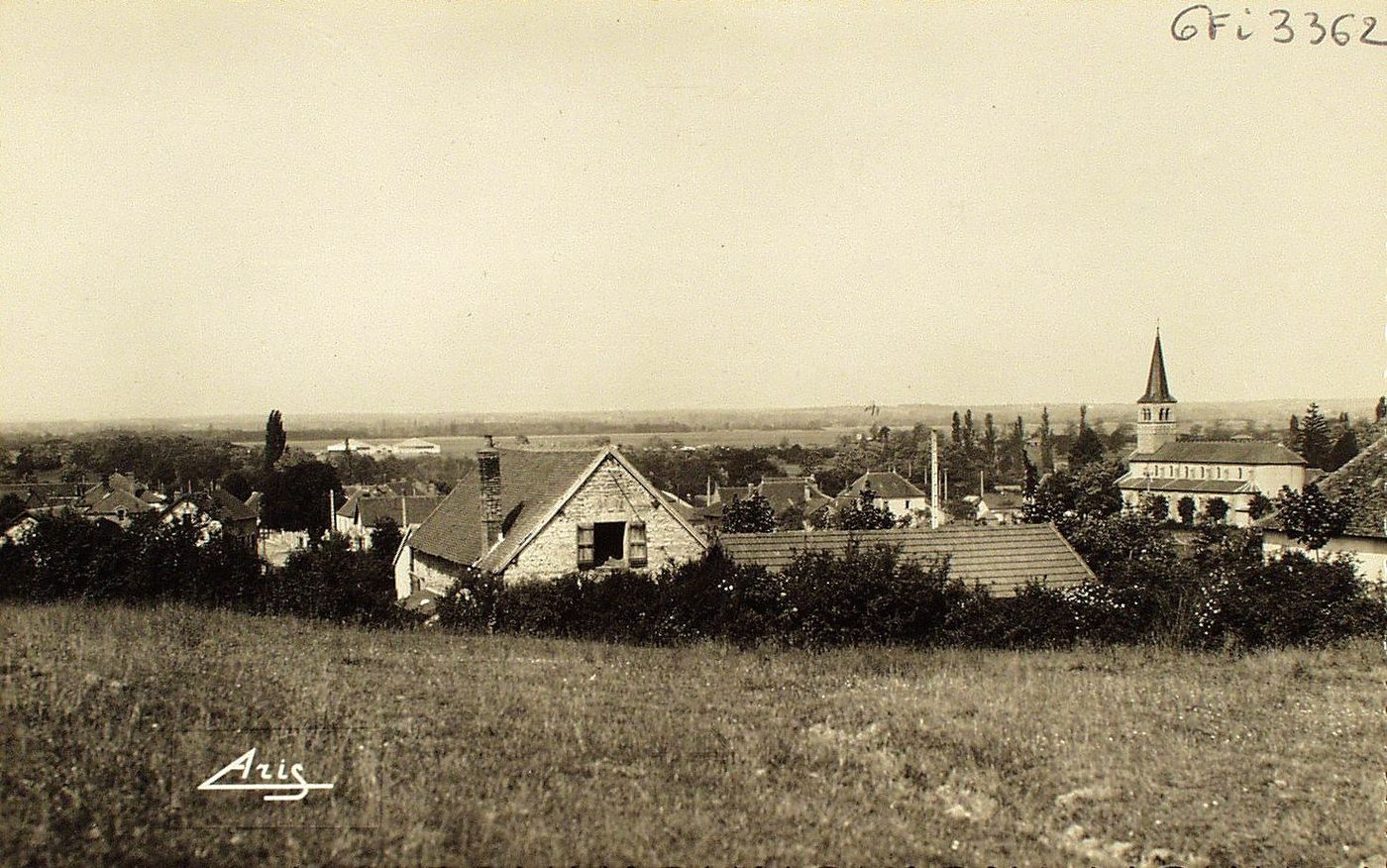 Saint-Yan. Vue générale.