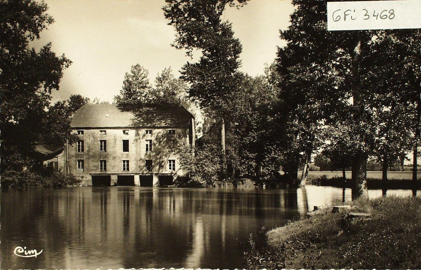 Sens. Moulin de Visargent.