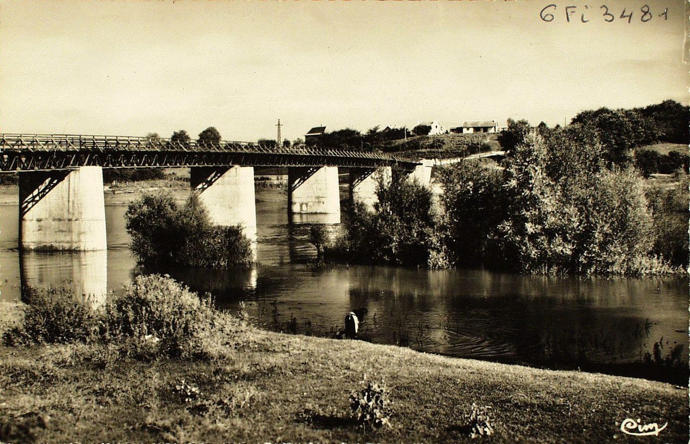 Sermesse. Le pont sur le Doubs.