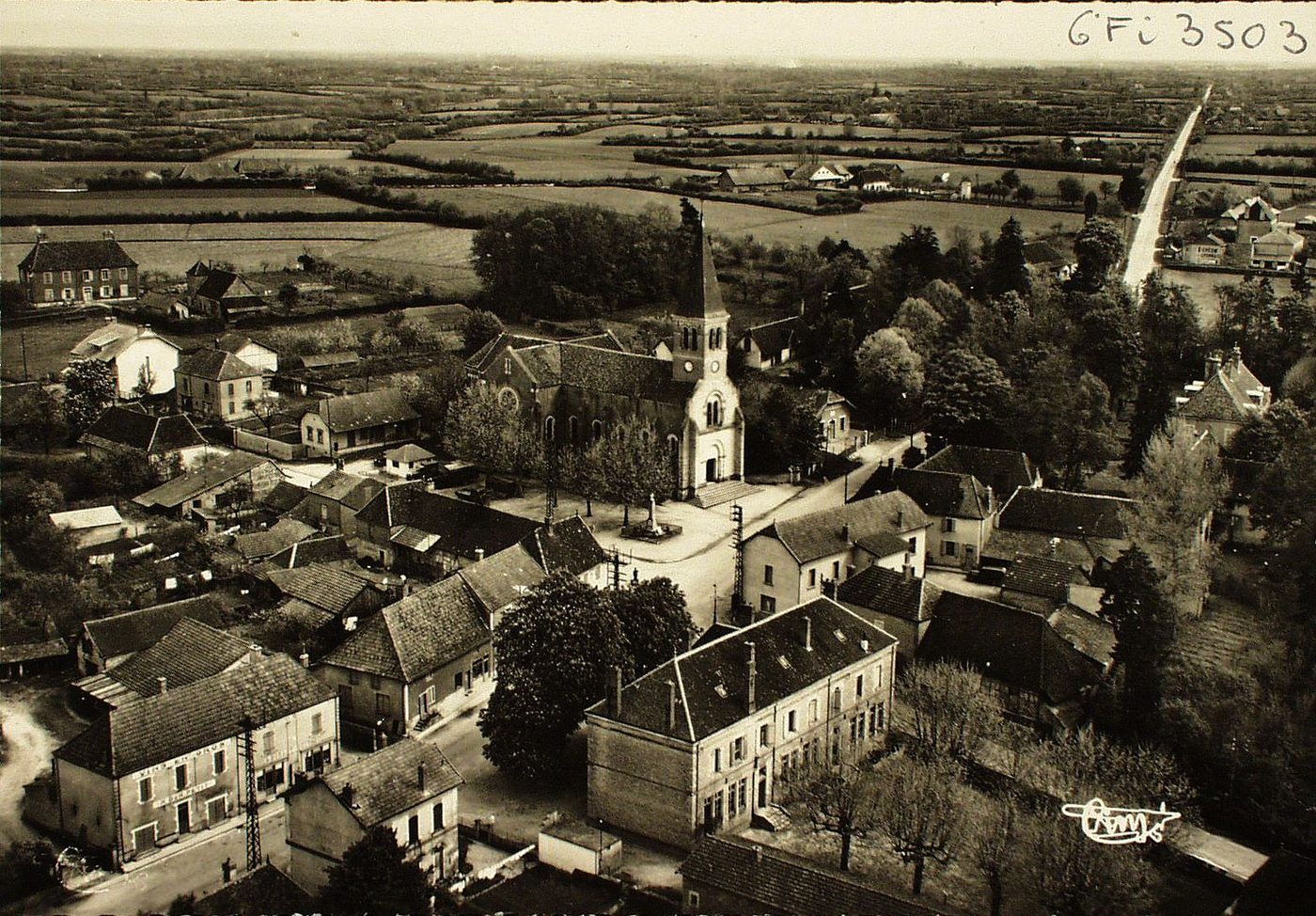 Simard. Vue générale aérienne.