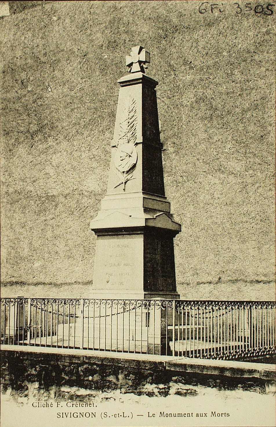 Sivignon. Le monument aux morts.