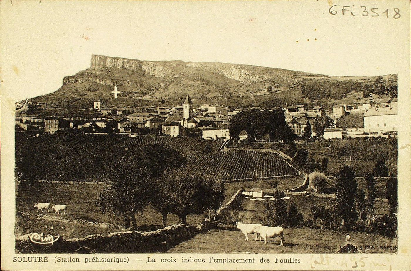 Solutré (station préhistorique). La croix indique l'emplacement des fouilles.