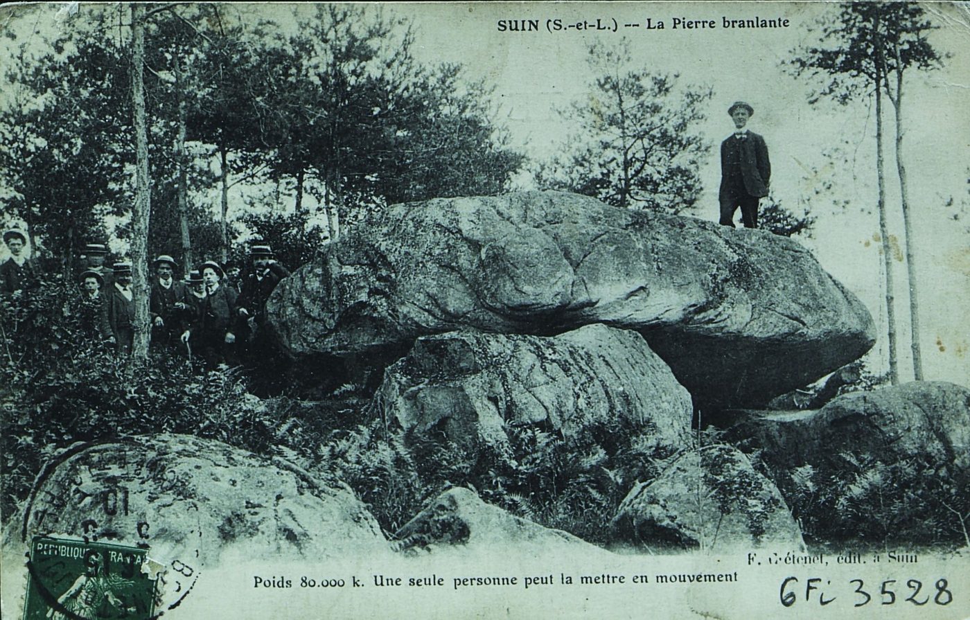 Sully. Le château, entrée du parc. "Sully ! que féconda le sang de Saulx ! Prie vers le ciel par les tours du château ! Chante avec amour, souvenir des aïeux ! Réveille donc la race de nos anciens preux !". Marquis de la R. et G.