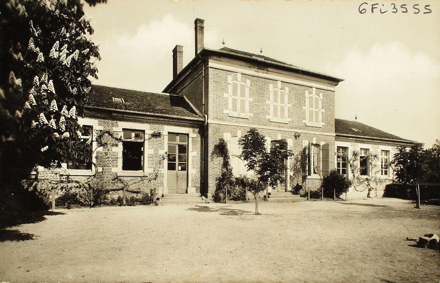 Torpes. Ecole de garçons.