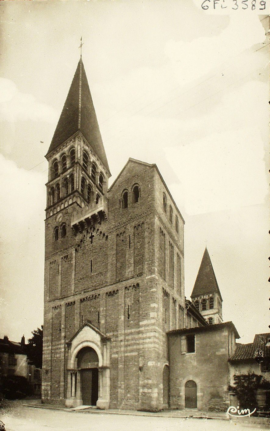 Tournus. Eglise Saint-Philibert (construite du IXe au XIIe s.).
