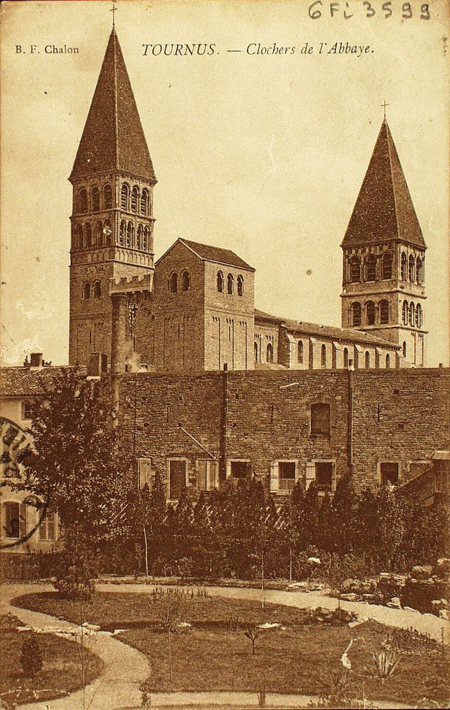 Tournus. Clocher de l'abbaye.