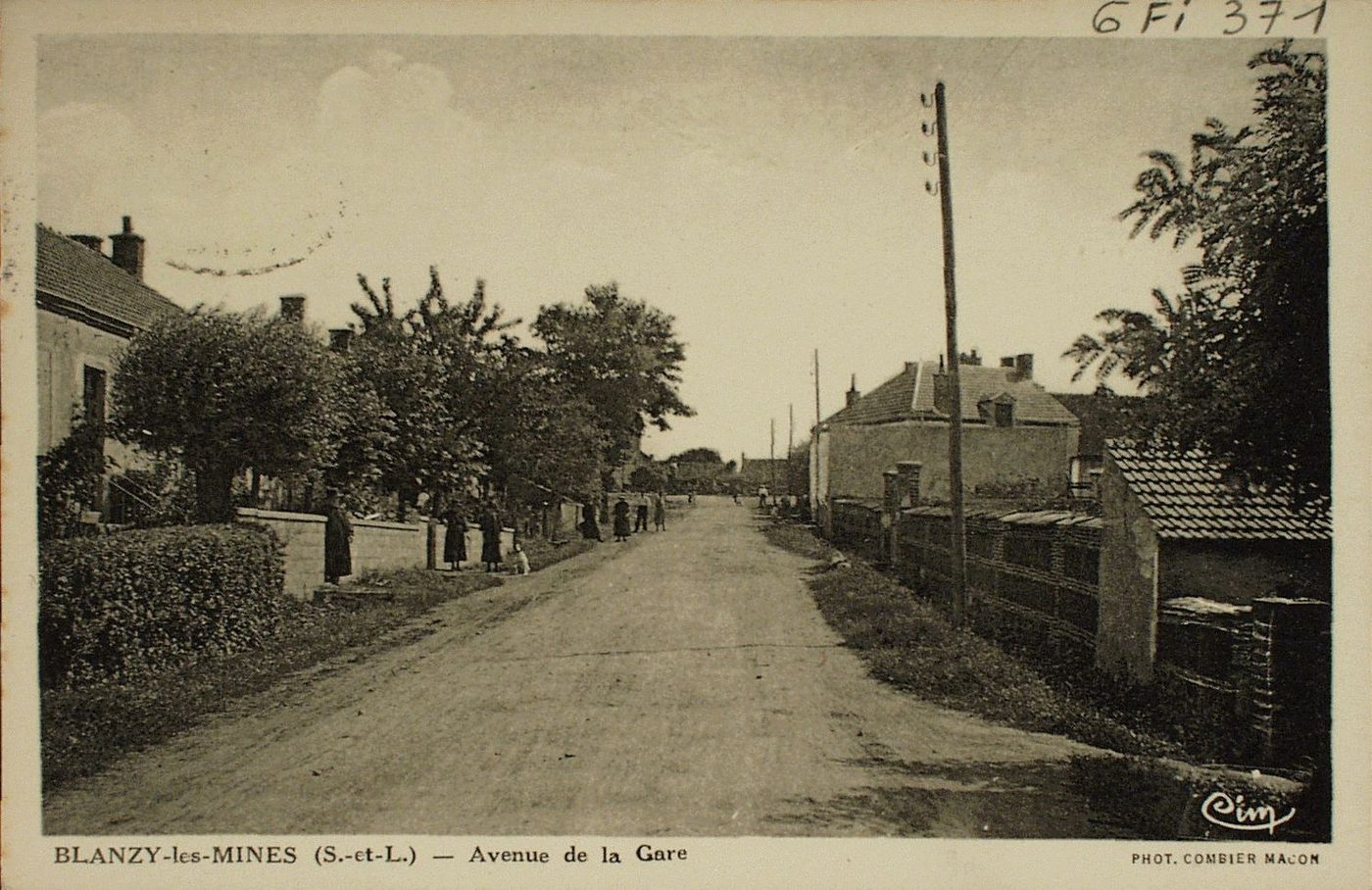Blanzy-les-Mines. Avenue de la Gare.