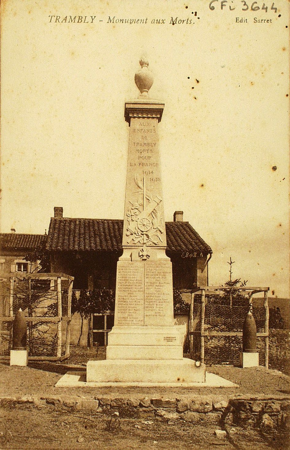 Trambly. Monument aux morts.