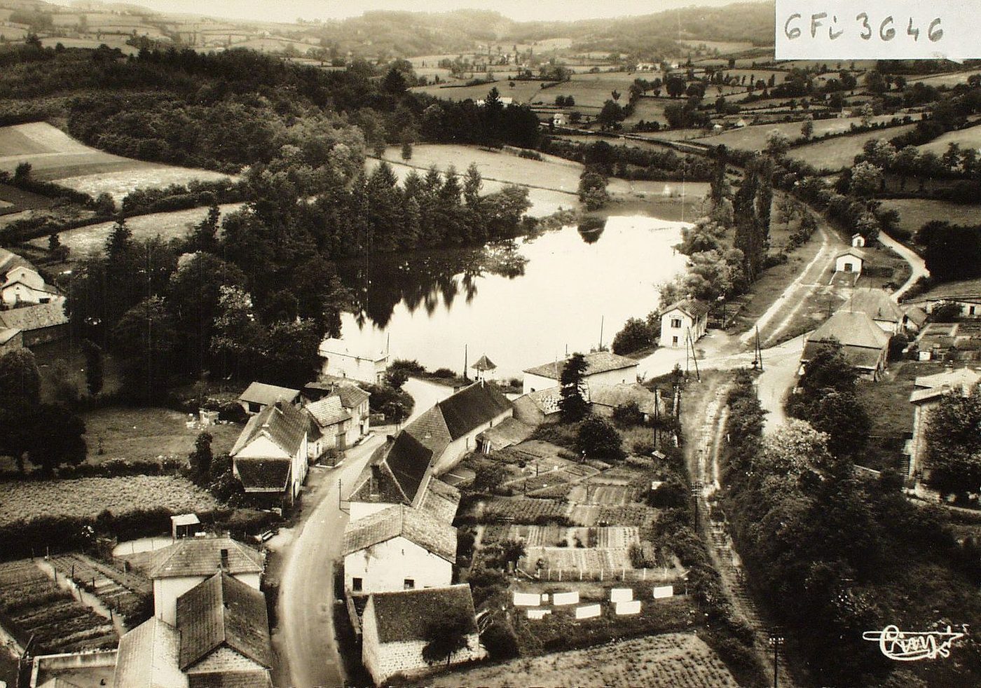 Trivy. Hameau de Chandon. Vue aérienne.