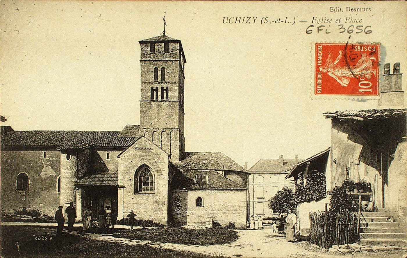 Uchizy. Eglise et place.