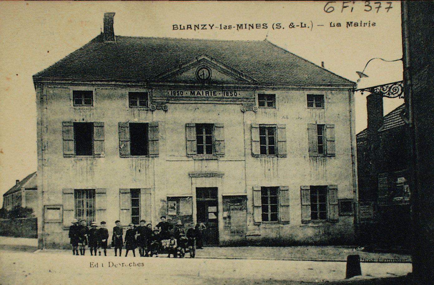 Blanzy. La mairie.