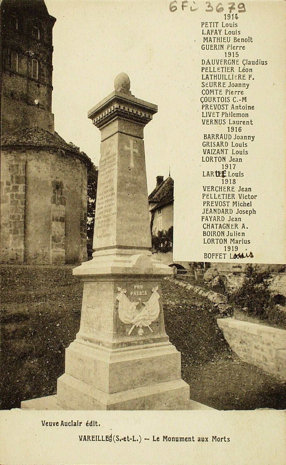 Vareilles. Le monument aux morts.