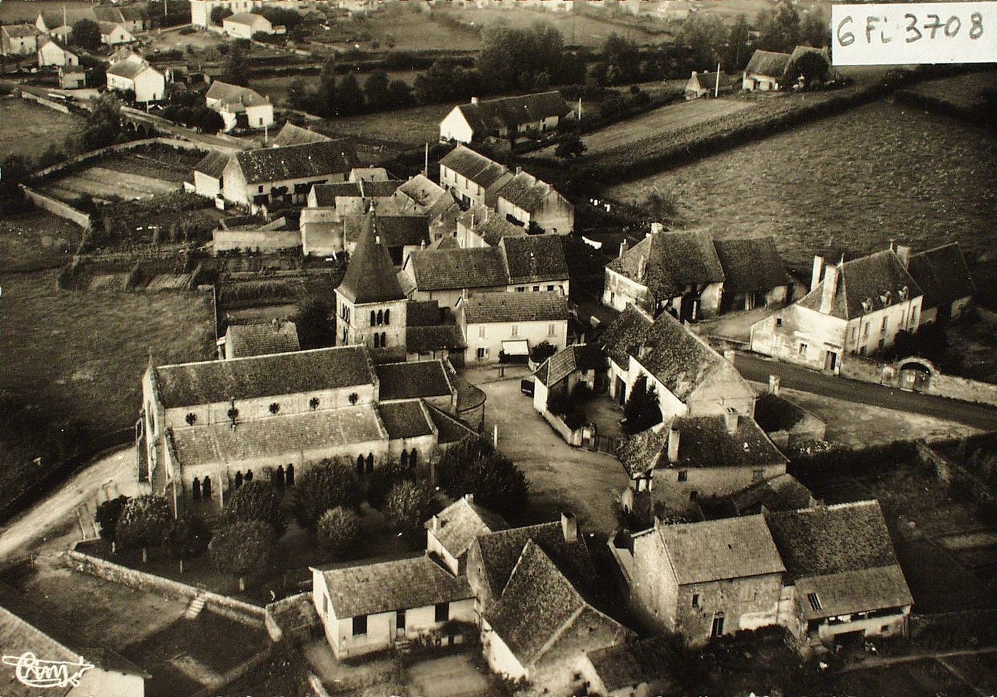 Vendenesse-lès-Charolles. Vue générale aérienne.