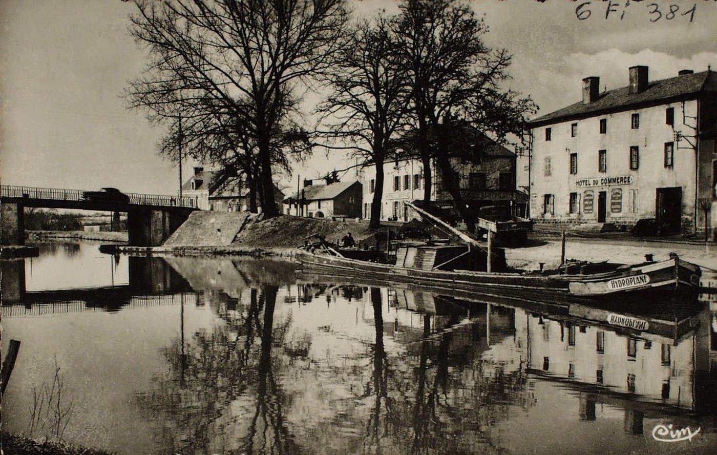 Blanzy. Canal du centre.